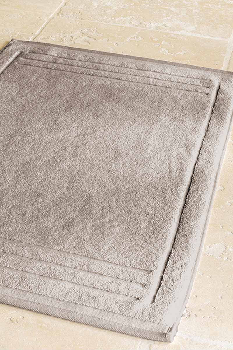 Bath Mat imagine taupe color | Beauty Street